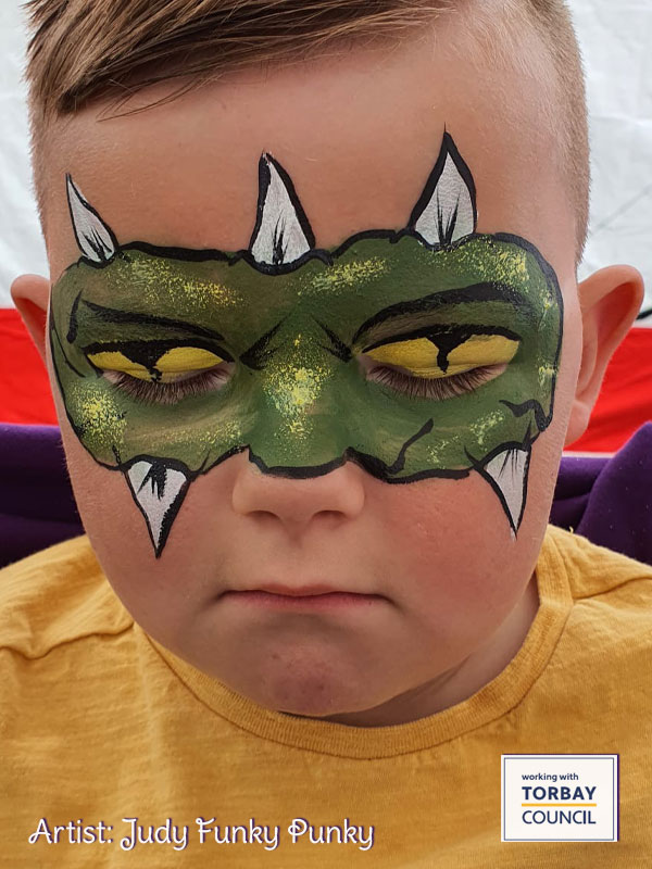 Monster-mask-by-judy-funky-punky-at-Torbay-s-Queens-jubilee-celebrations-with-chers-funky-faces