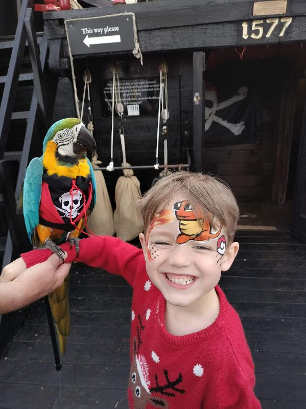 Brixham Pirate Festival 2023 Cher's Funky Faces (4).jpg