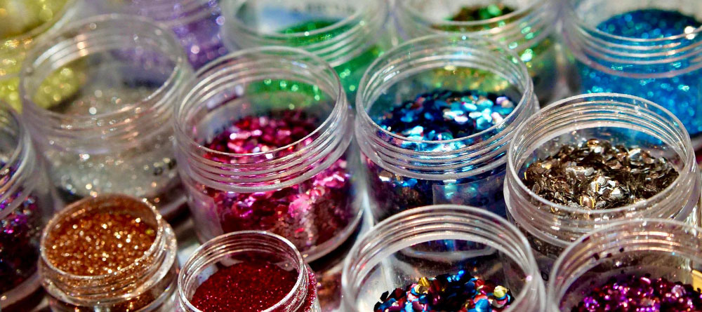 Glitter-pots-Biodegradeable-glitter-Chers-Funky-Faces.jpg