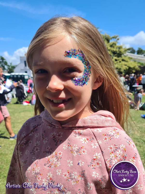 Glitter-FestivL-fACE-HALF-MOON-BY-cHER-fUNKY-pUNKY-cHERS-fUNKY-fACES.jpg