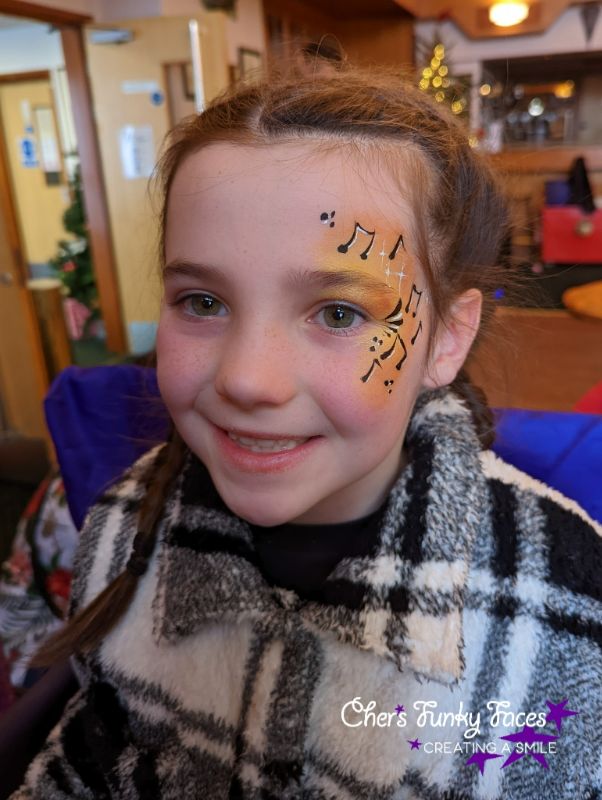 Music notes 29 Commando Family Christmas Cher_s Funky Faces .jpg