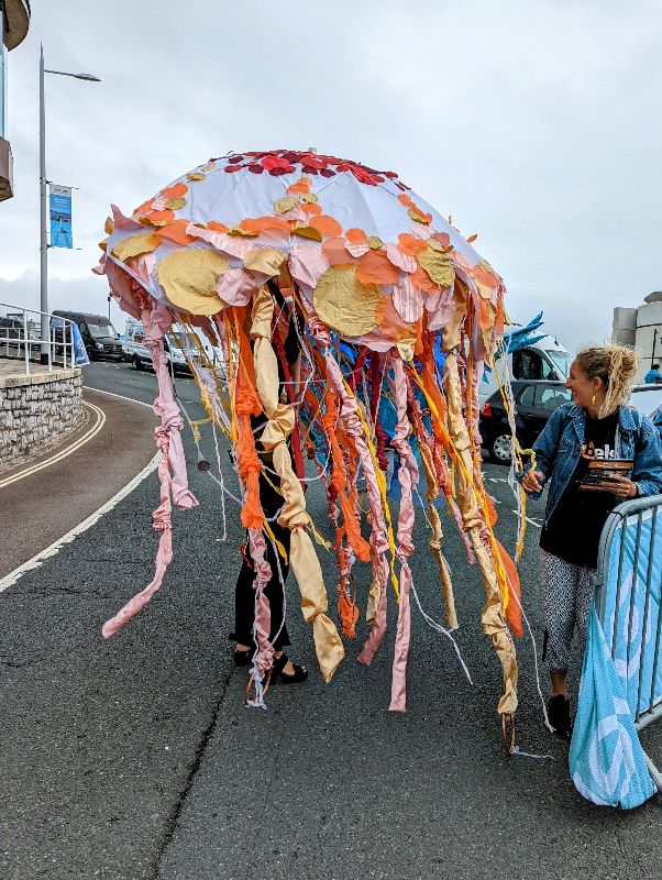 giant jelly fish by the barbican theatre big blue splash